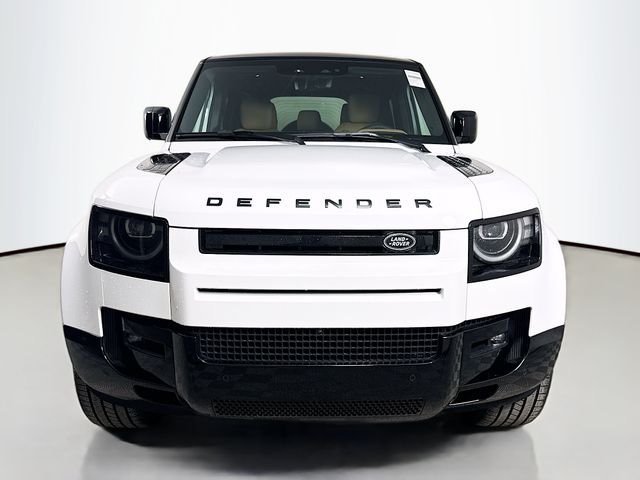 New 2026 Fuji White Land Rover X-Dynamic SE image 2