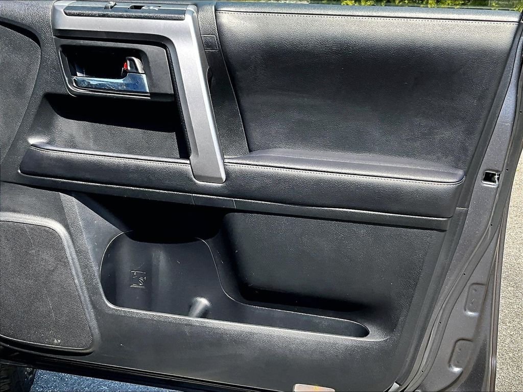 Used 2022 Gray Toyota SR5 image 12