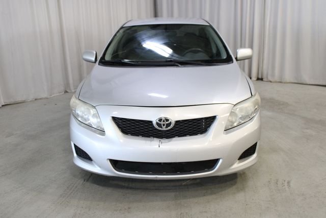 Used 2009 Silver Toyota LE image 22