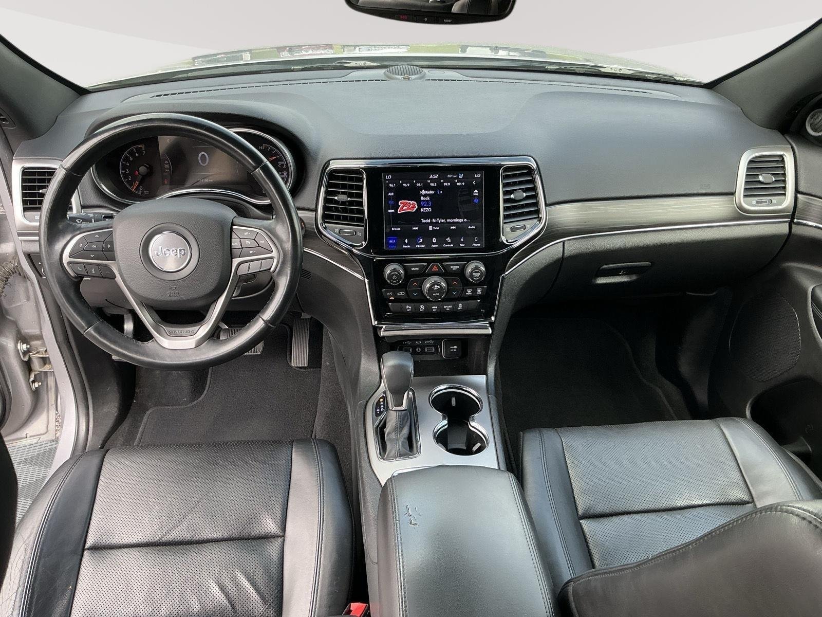 Used 2019 Billet Silver Metallic Clearcoat Jeep Limited image 12