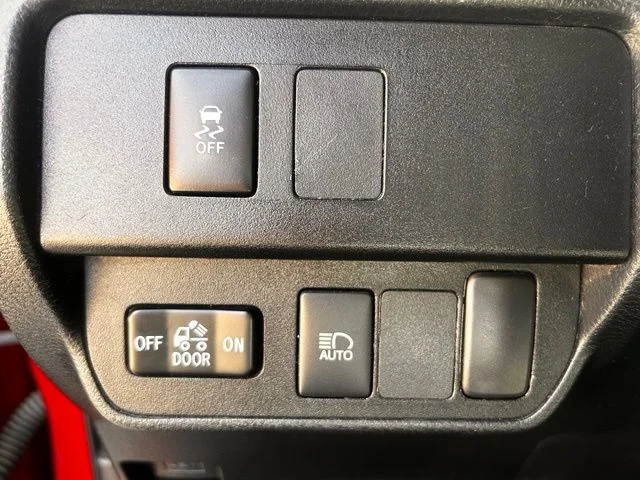 Used 2020 Red Toyota SR5 image 19