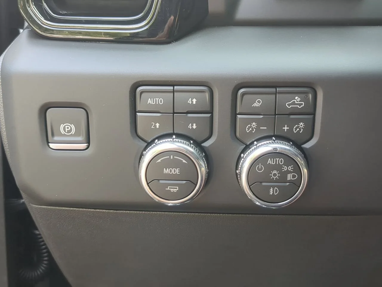 New 2026 Onyx Black GMC AT4 image 18