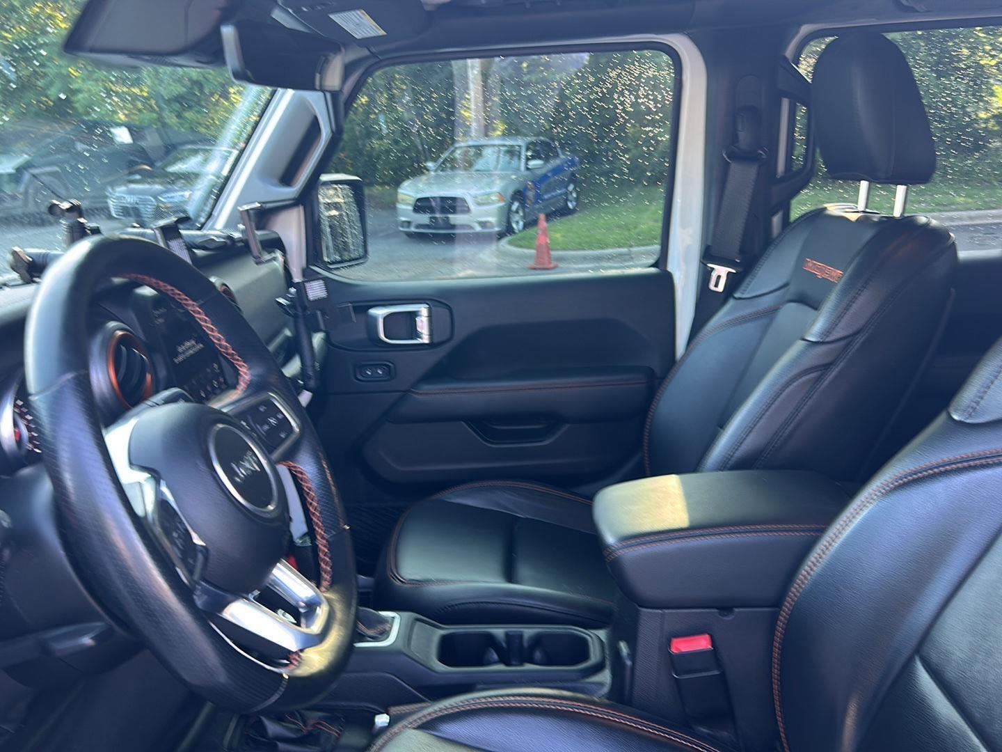 Used 2021 Bright White Clearcoat Jeep Mojave image 13