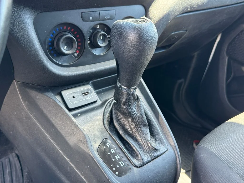 Used 2016 White Ram SLT image 23