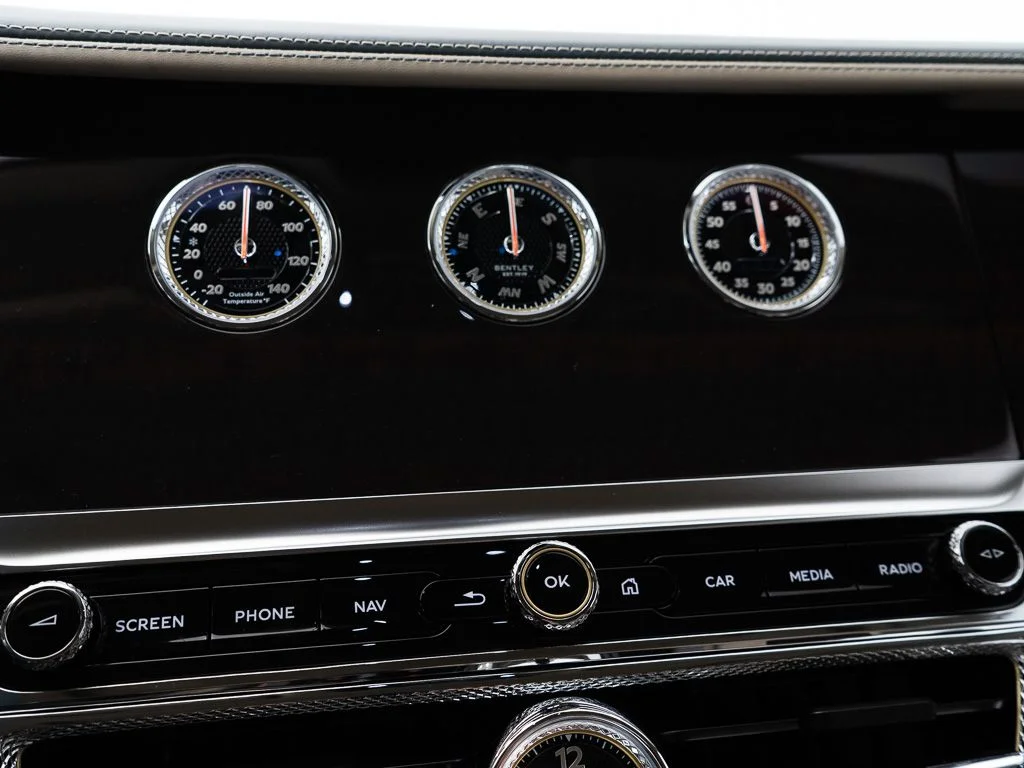 Certified Used 2026 Thunder Bentley Azure image 37