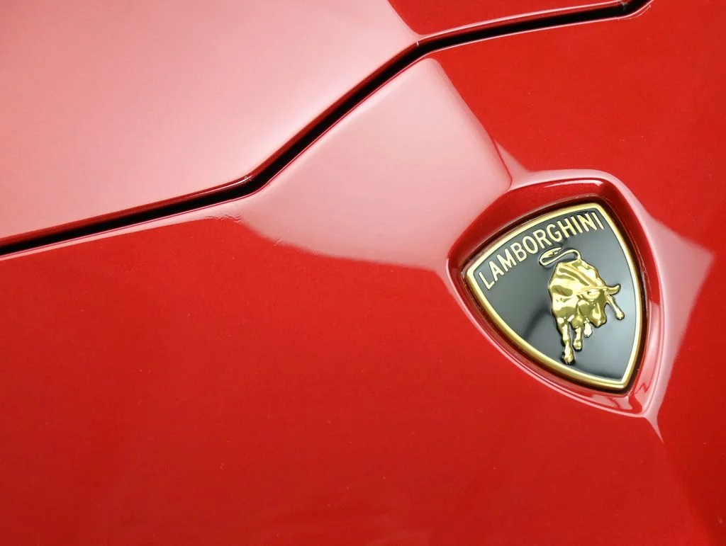 Used 2018 Maroon Lamborghini  image 36