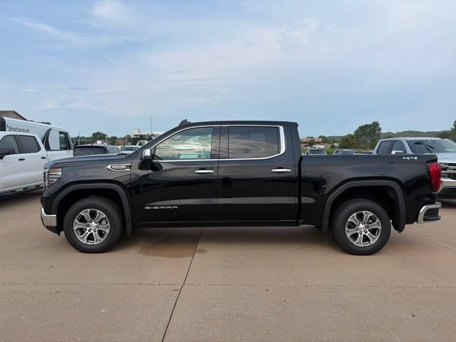 2024 GMC Sierra 1500 SLT - Photo 9