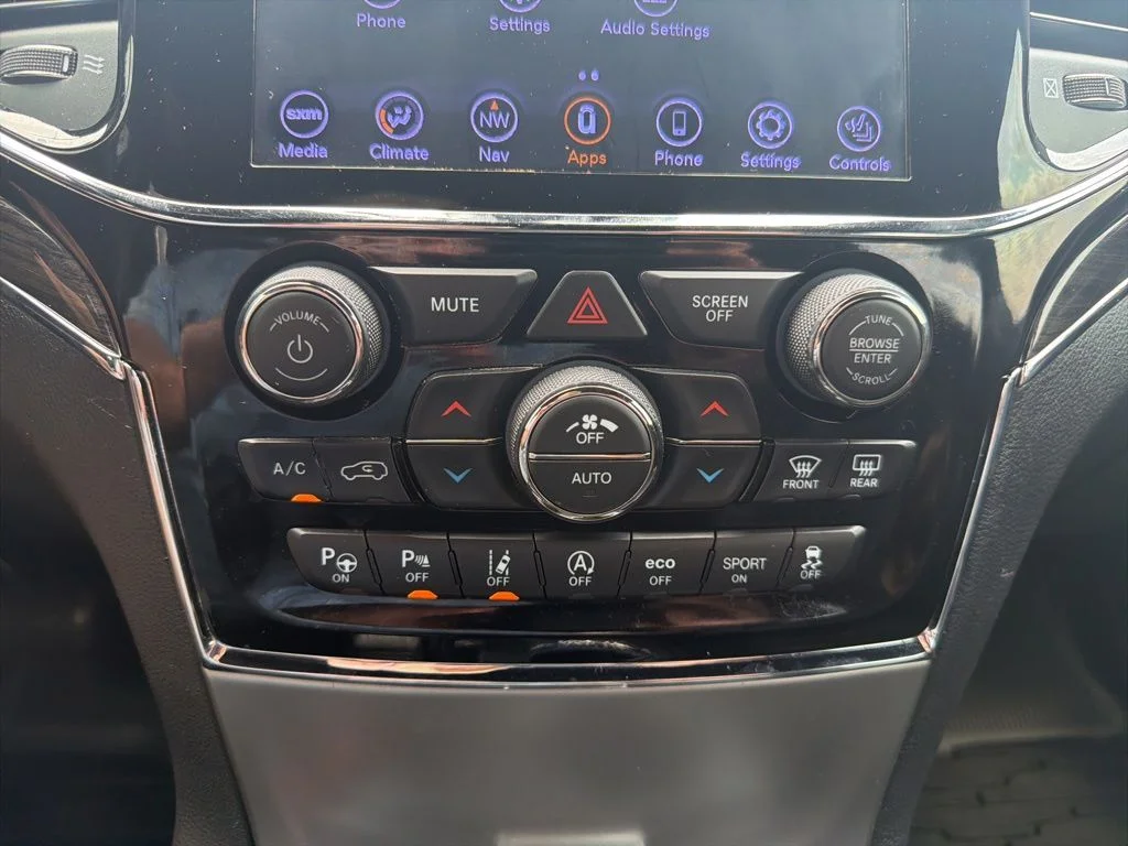 Used 2020 Black Jeep Overland image 44