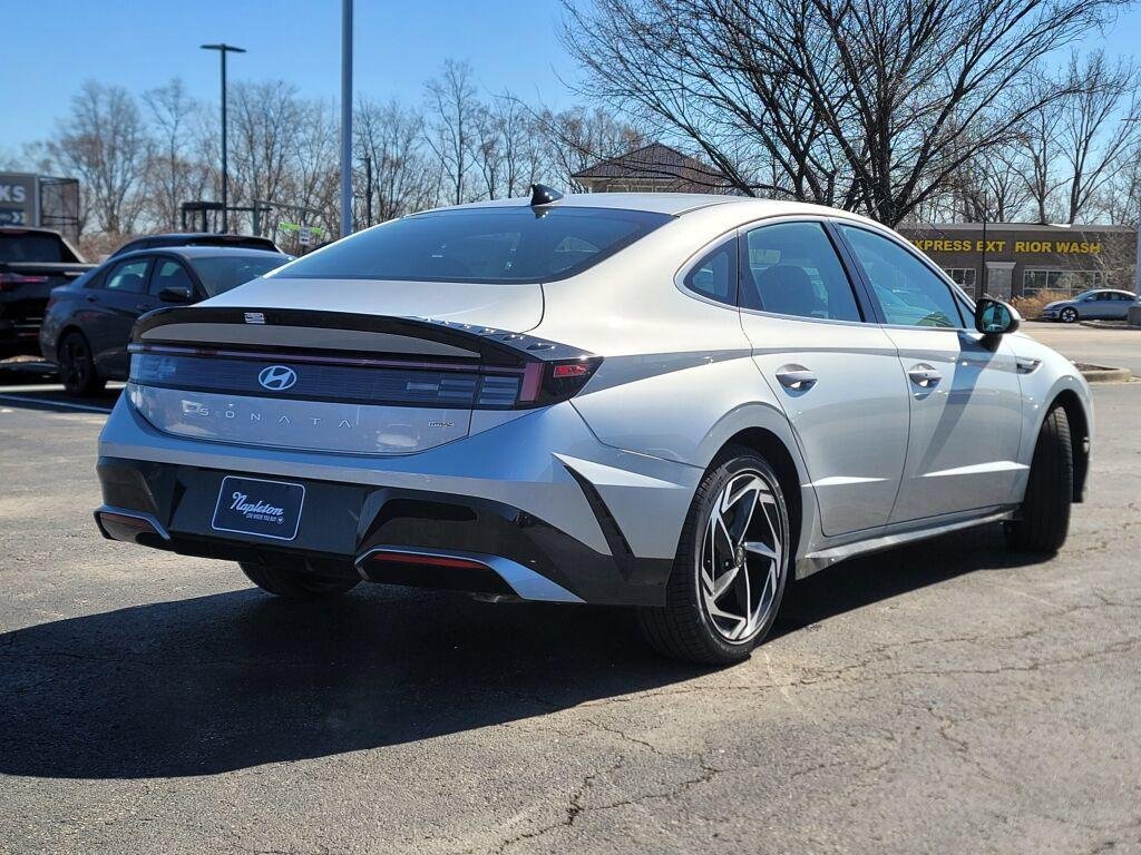 New 2026 Silver Hyundai SEL Sport image 13