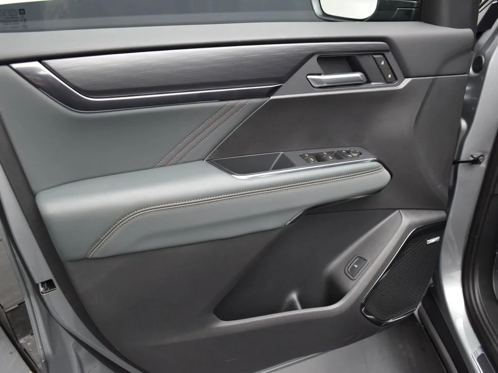 2026 GMC Acadia AT4 - Photo 17
