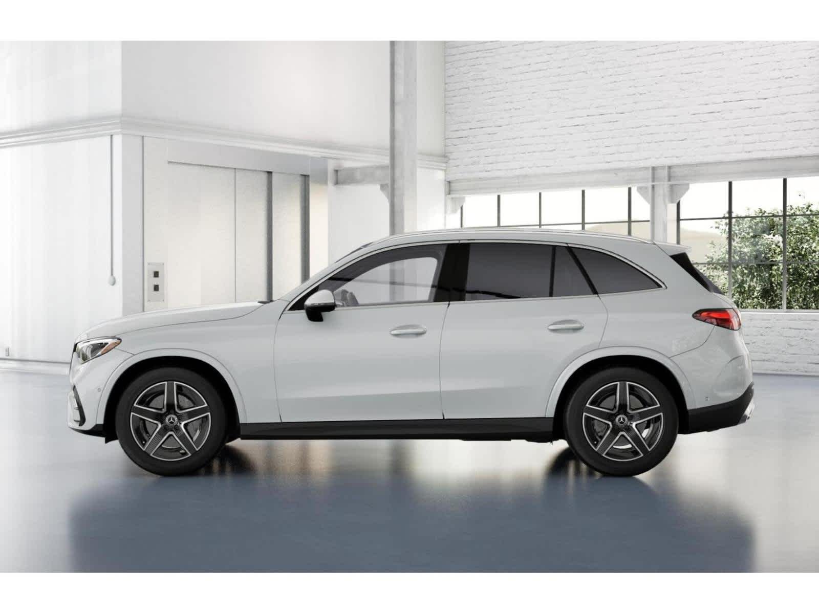 Used 2026 MANUFAKTUR Moonlight White Metallic Mercedes-Benz GLC 300 image 33