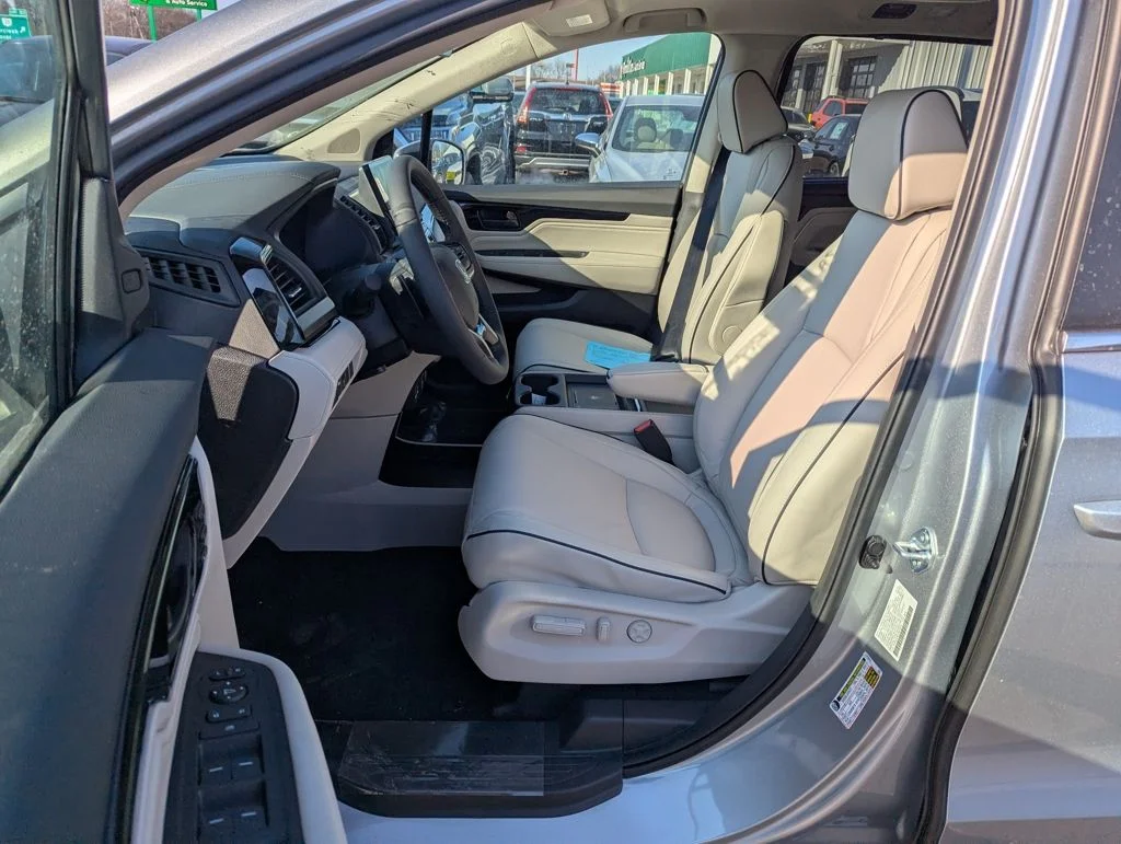 2026 Honda Odyssey Touring - Photo 10
