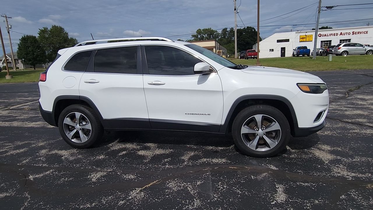 Used 2019 White Jeep Limited image 9