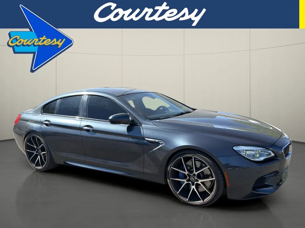 2017 BMW M6 -'s photo