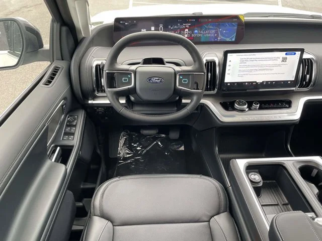 New 2026 Star White Metallic Tri-Coat Ford Platinum image 11