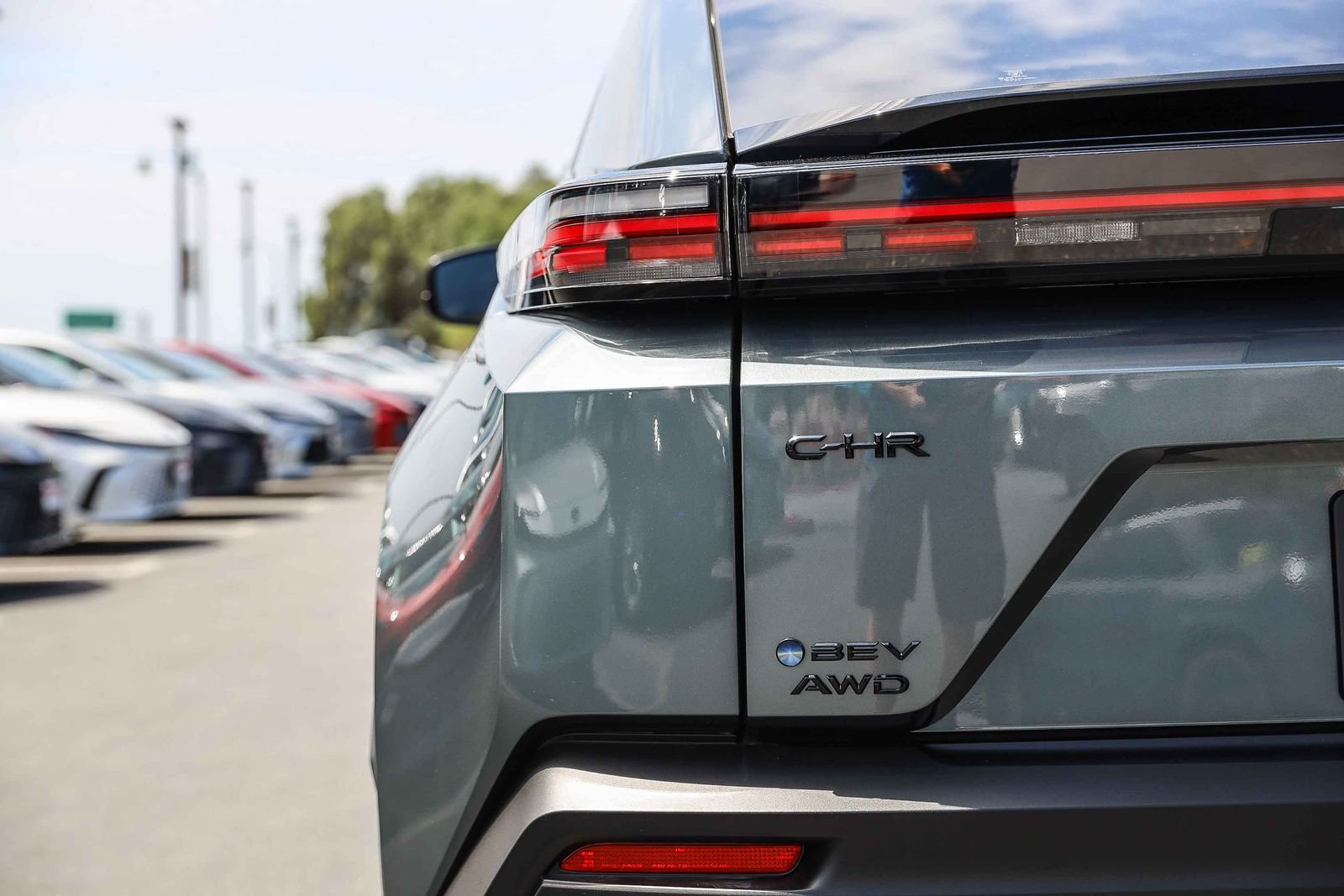 New 2026 Overcast Toyota  SE image 7