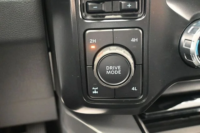 New 2027 Glacier Gray Metallic Tri-Coat Ford F-250® Lariat® image 14