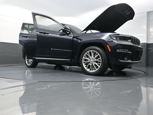 Used 2022 Black Jeep Summit Reserve 4xe image 20