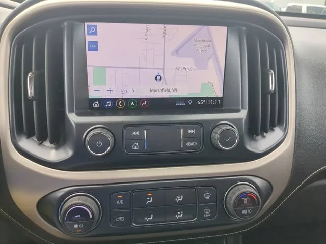 Used 2019 White GMC 4WD Denali image 22