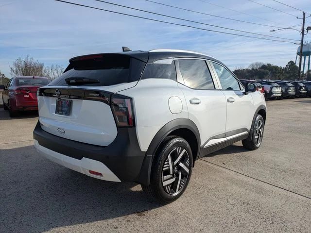 New 2026 Aspen White TriCoat / Super Black Two-tone Nissan SV image 4