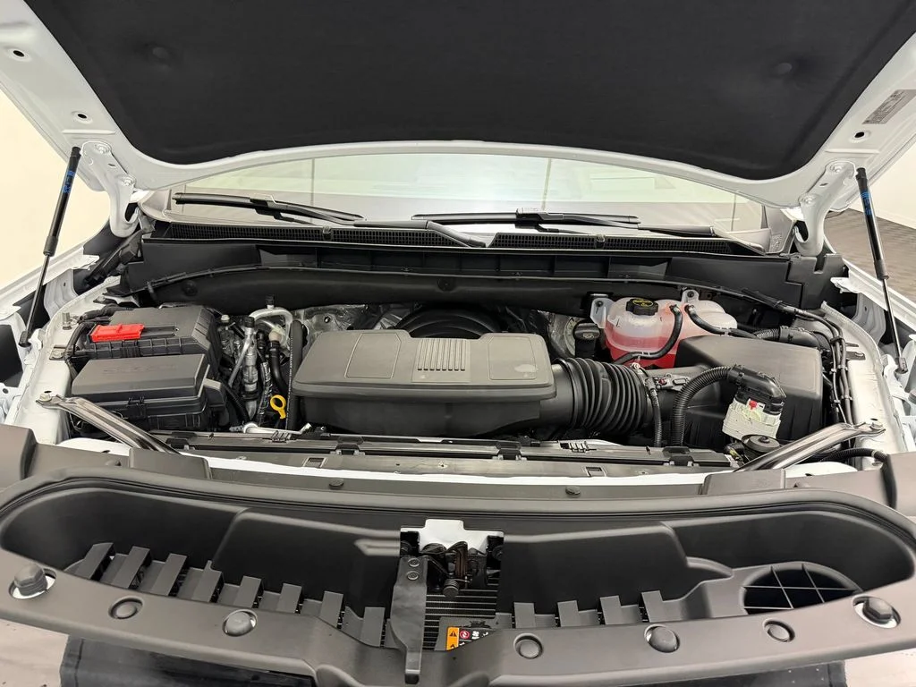 Used 2026 Summit White GMC Elevation image 35