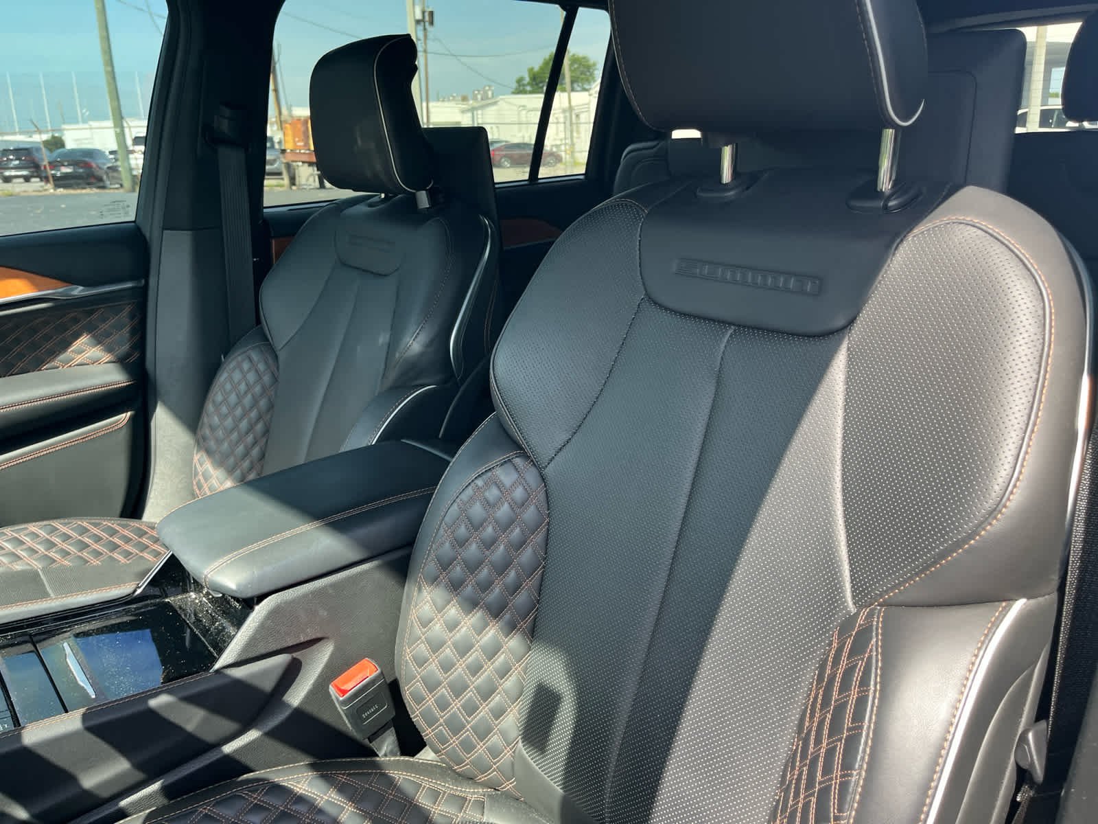 Used 2023 Rocky Mountain Pearlcoat Jeep Summit Reserve image 9