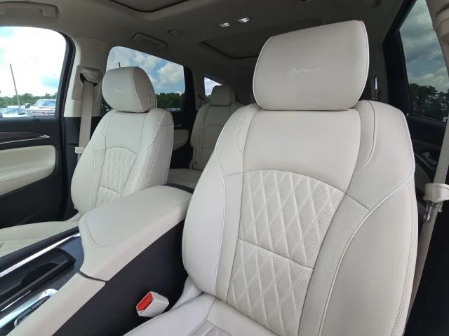 Used 2023 Green Buick Avenir image 26