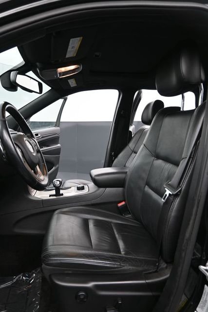 Used 2015 Black Jeep Limited image 10