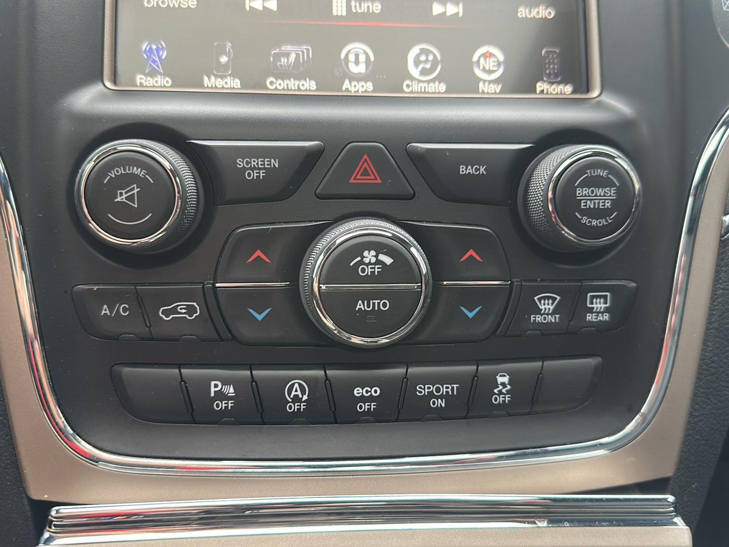Used 2017 Bright White Clearcoat Jeep Limited image 23