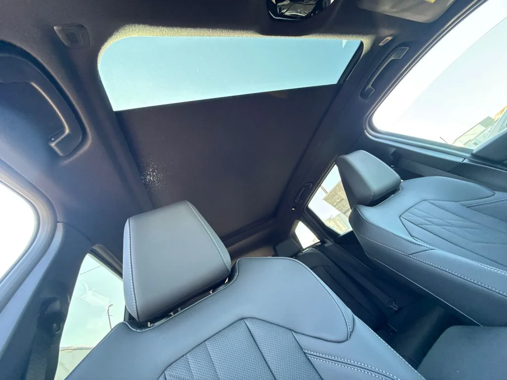 New 2026 Beige BMW M50 xDrive image 15