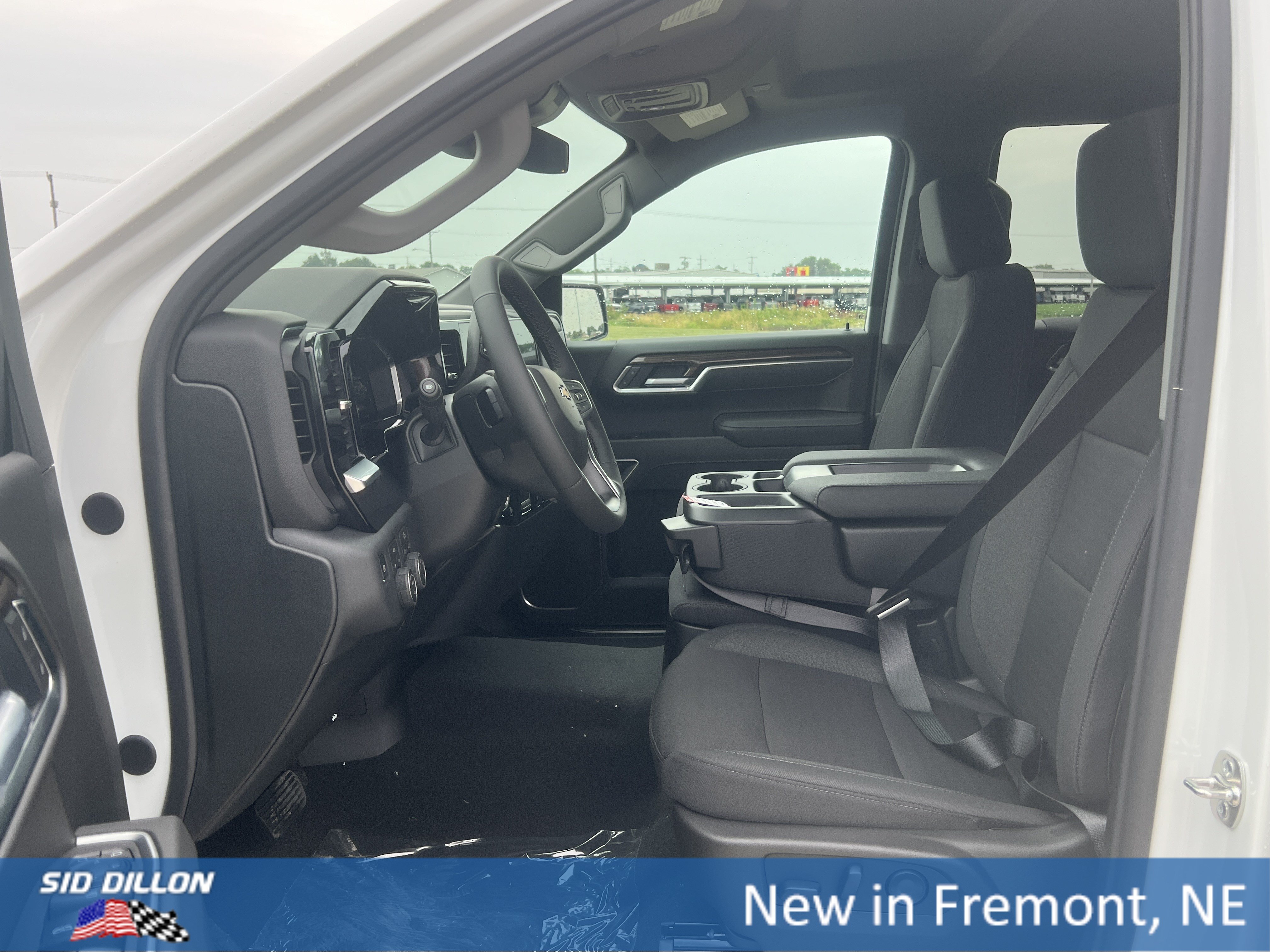 New 2026 Summit White Chevrolet LT (2FL) image 3