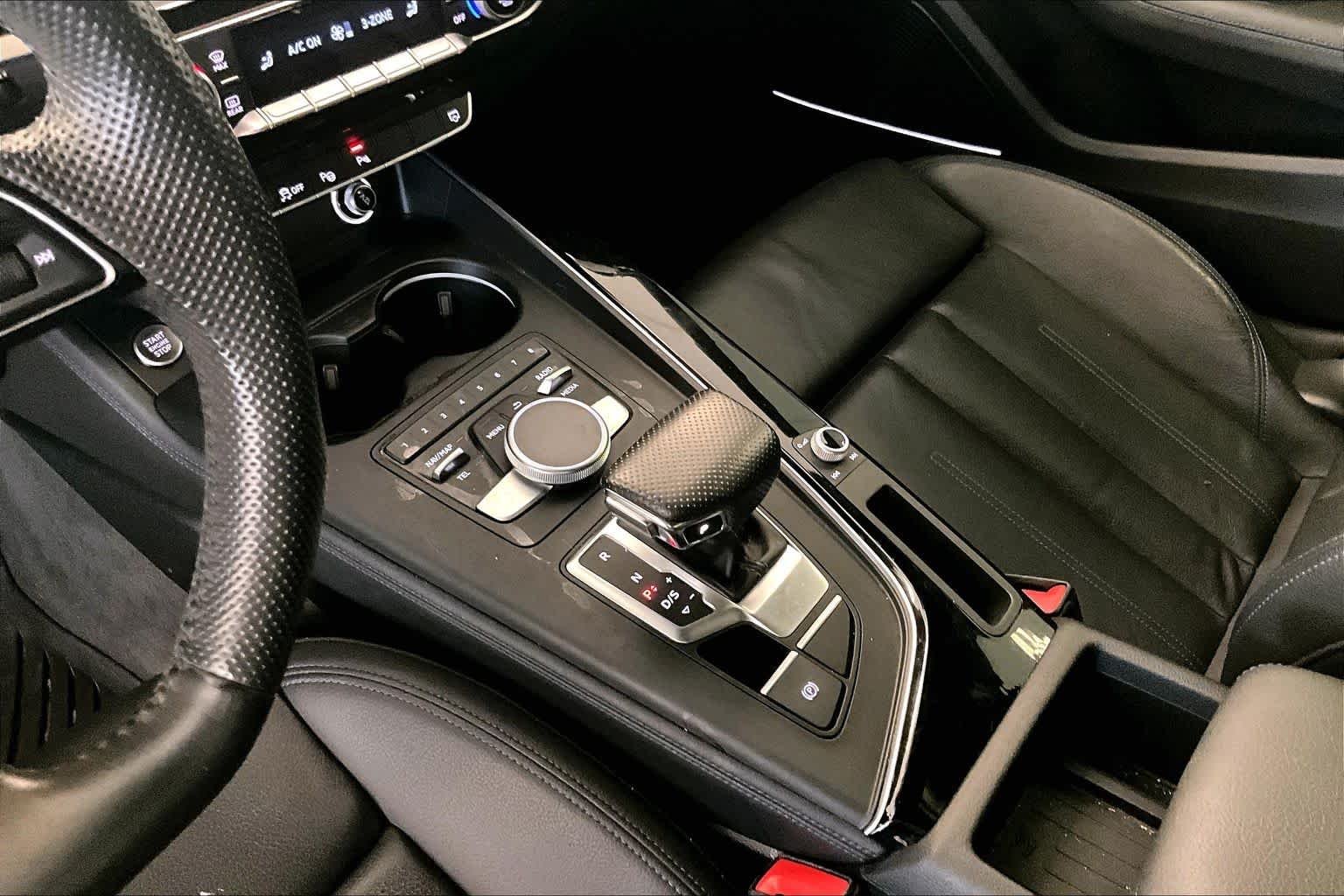 Used 2019 Florett Silver Metallic Audi Prestige image 15