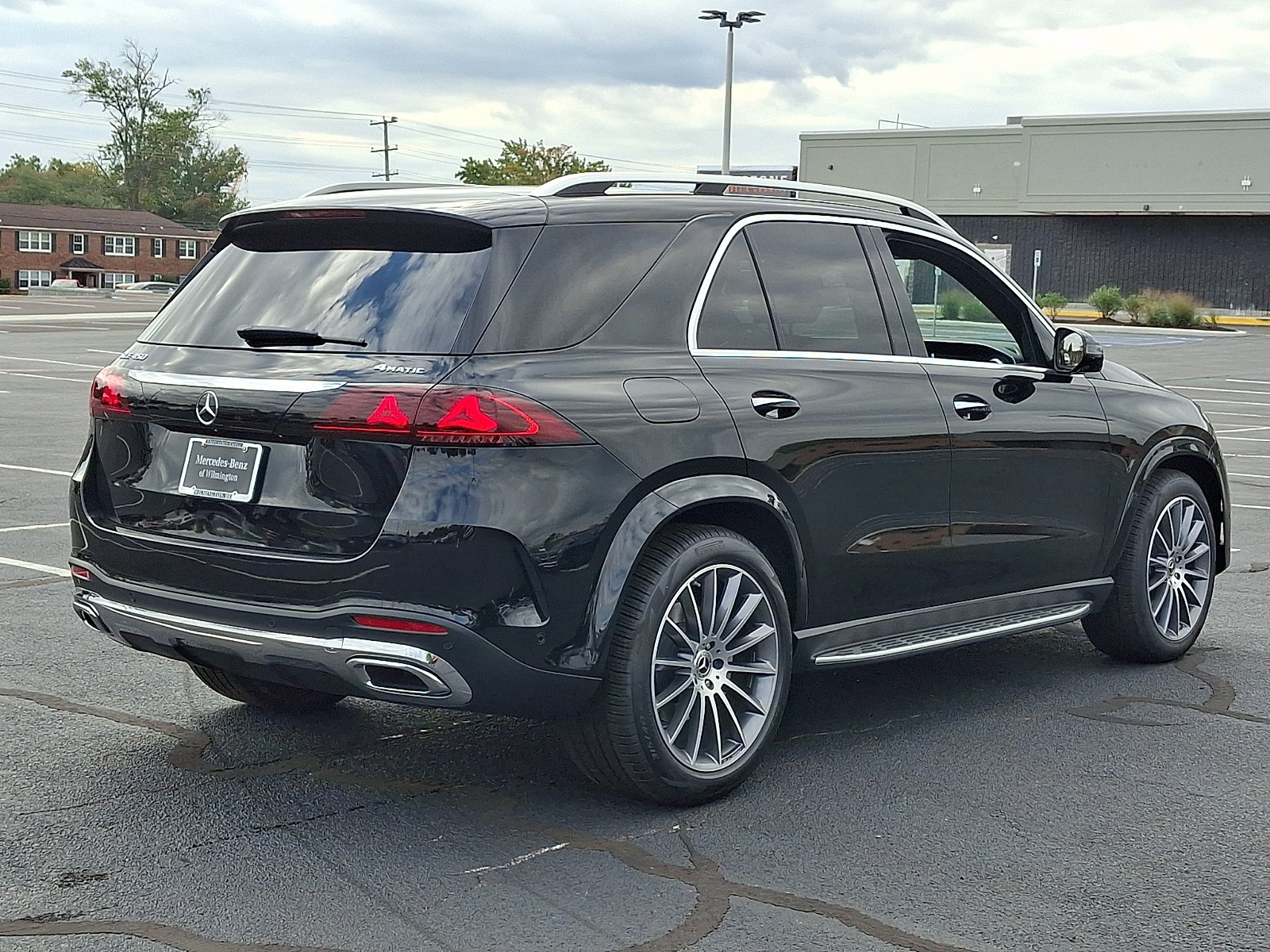 New 2027 Obsidian Black Metallic Mercedes-Benz GLE 450 image 6