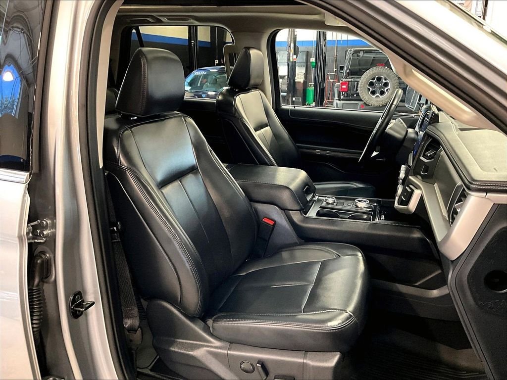 Used 2024 Silver Ford XLT image 11