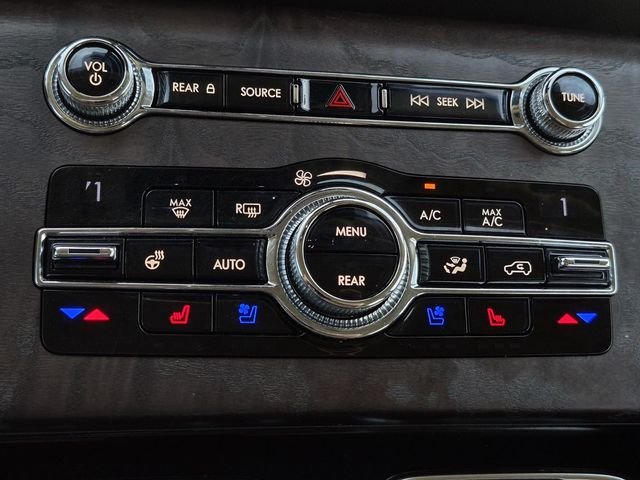 Used 2020 Black Metallic Lincoln Grand Touring image 38