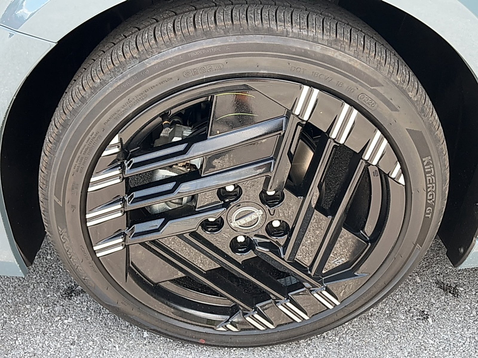 New 2026 Atlantic Gray Metallic/Super Black Nissan SR image 5