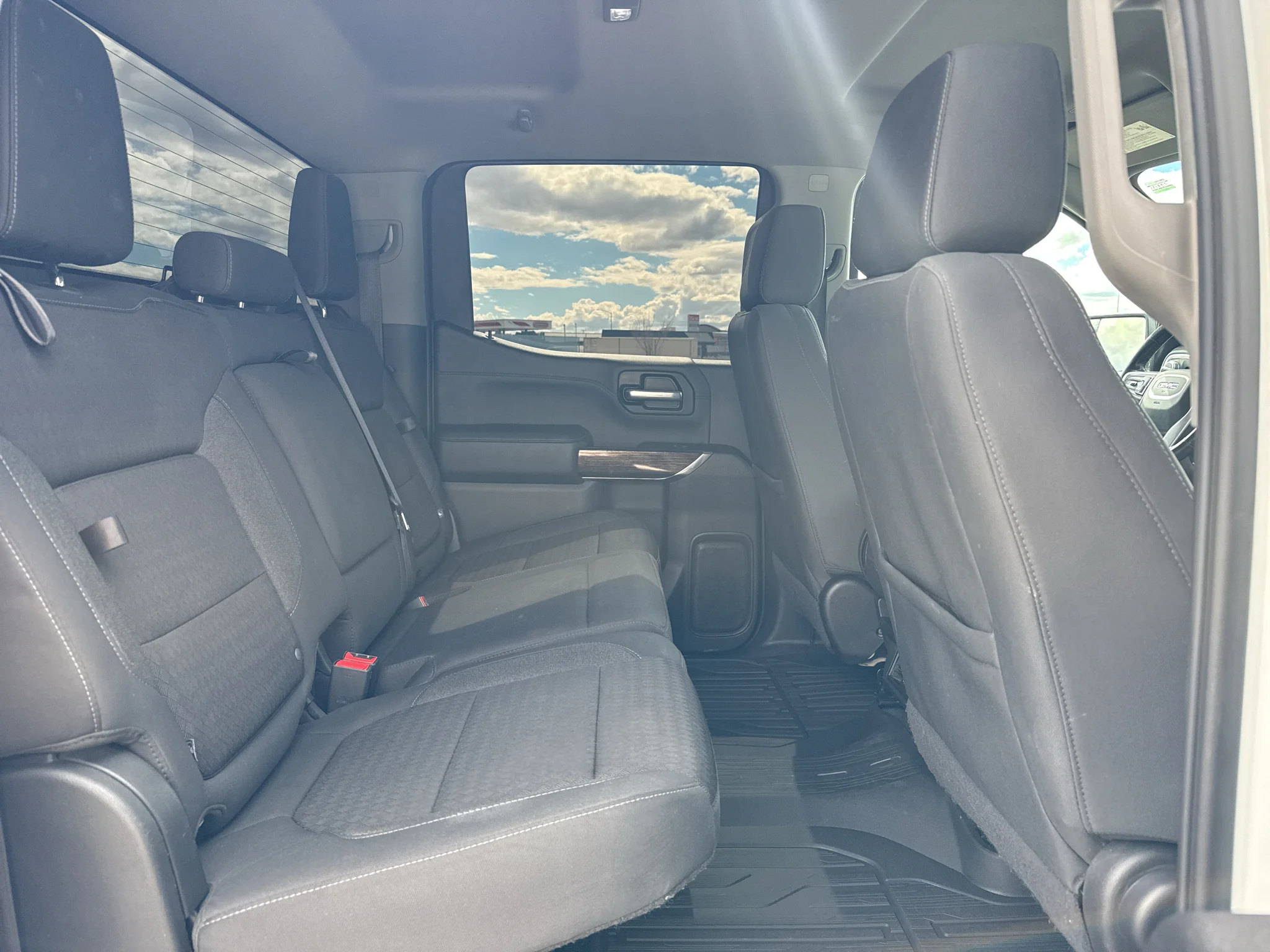 Used 2020 SUMMIT WHITE GMC Elevation image 16