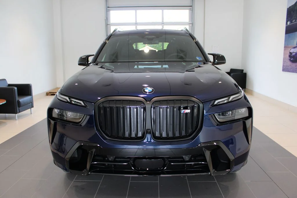 New 2027 Tanzanite Blue II Metallic BMW M60i image 12