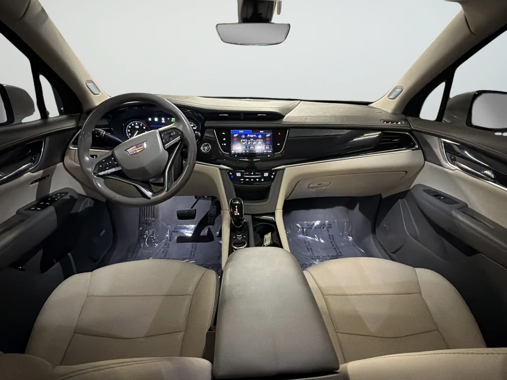 Used 2023 White Cadillac Premium Luxury image 9