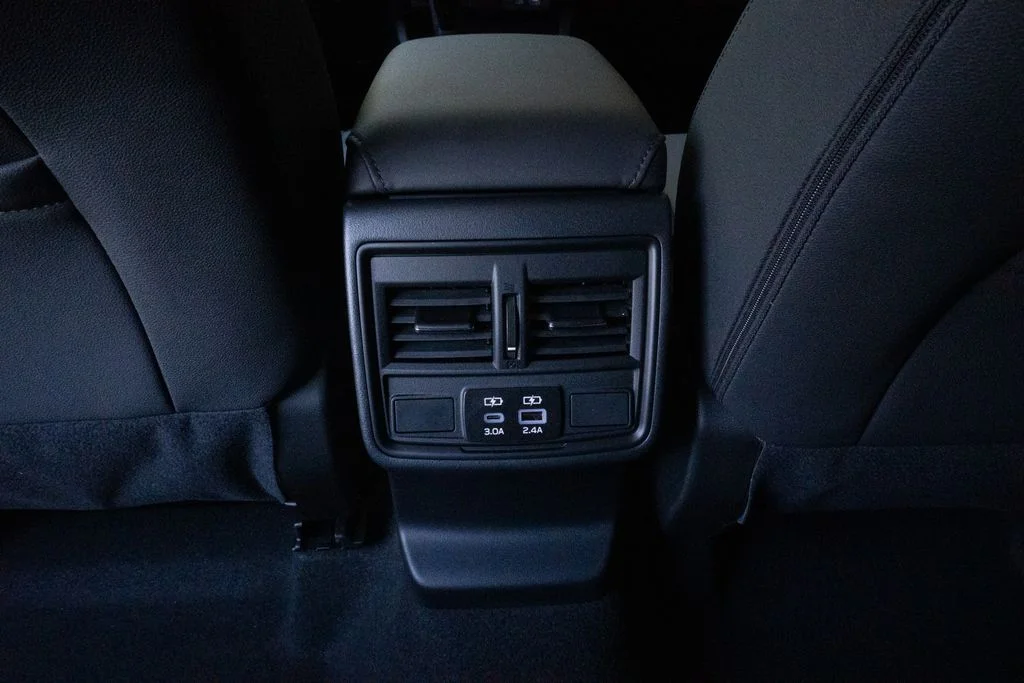 New 2026 CRYSTAL BLACK SILICA Subaru Premium image 18