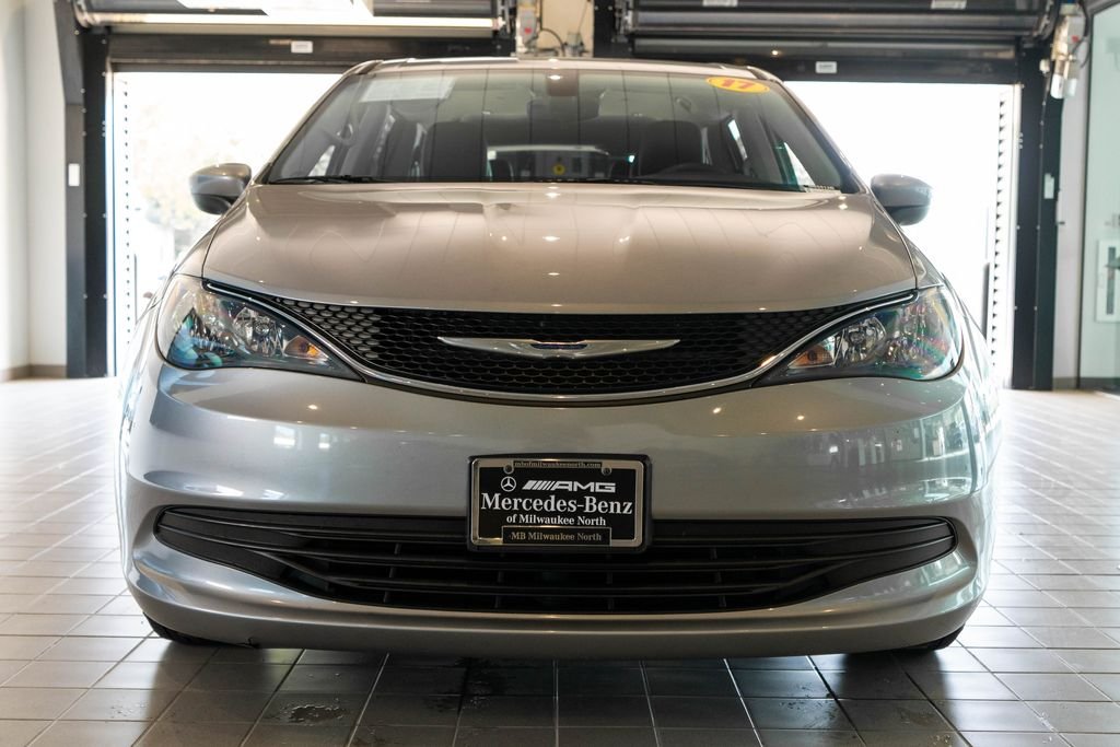 Used 2017 Chrysler Pacifica Touring with VIN 2C4RC1DG4HR656411 for sale in Glendale, WI