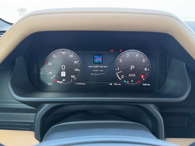 Certified Used 2025 Fuji White Land Rover S image 14