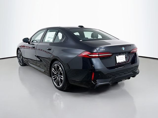 Used 2026 Black Sapphire Metallic BMW 530i xDrive image 5