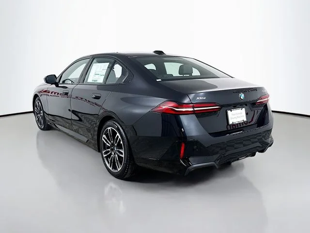 Used 2026 Black BMW 530i xDrive image 5