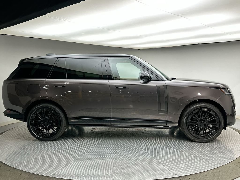 New 2026 Charente Grey LAND ROVER SE 7 Seats image 12