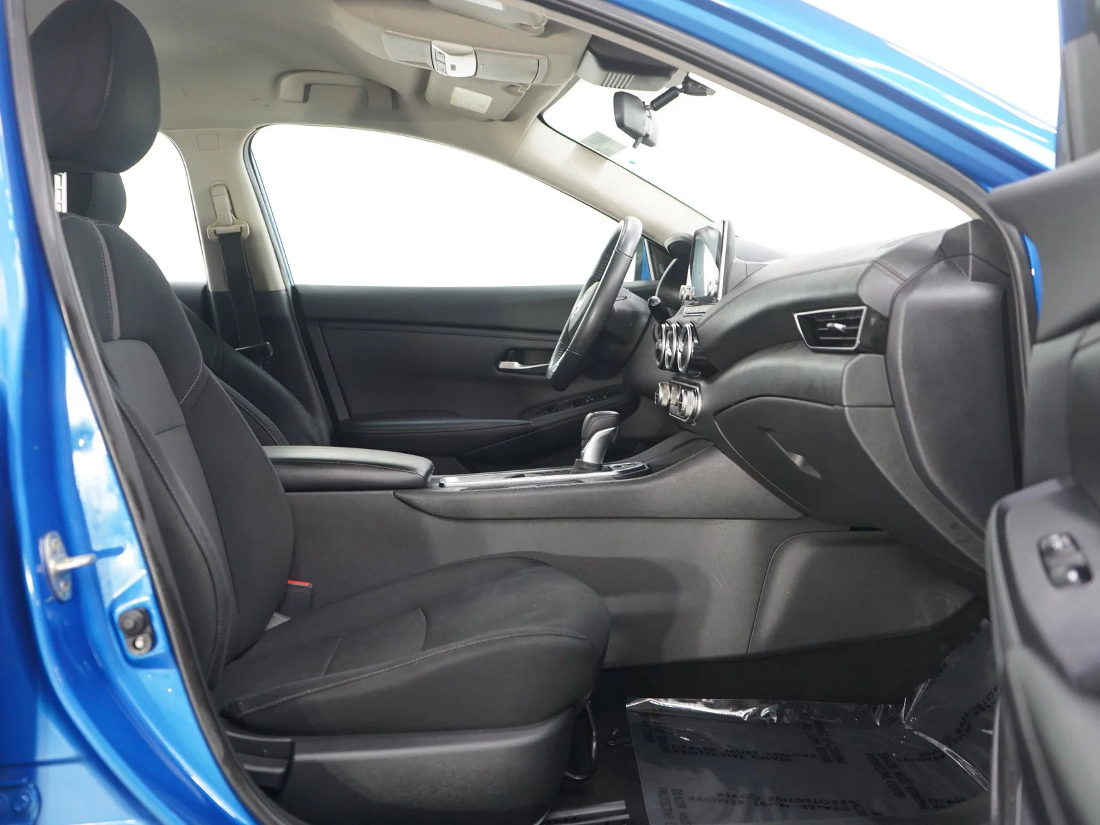 Used 2021 Blue Nissan SV image 11
