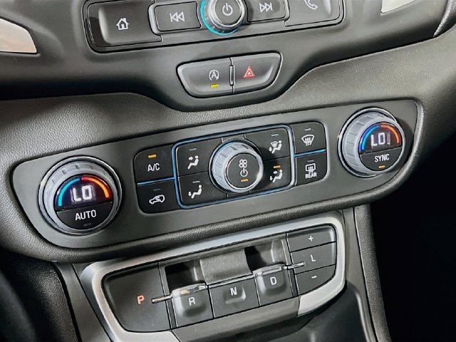 2023 GMC Terrain SLE - Photo 19