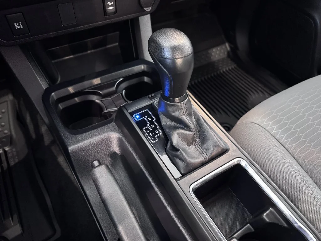 Certified Used 2018 Gray Toyota SR image 20