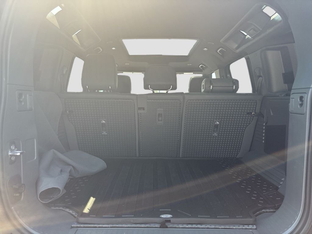 2022 Land Rover Defender X-Dynamic SE - Photo 24