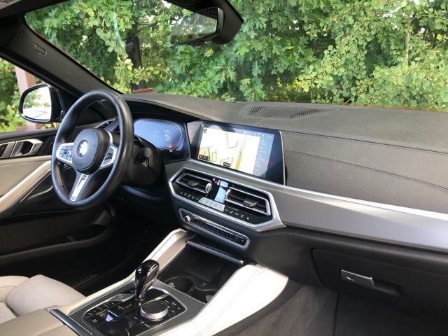 Used 2023 Flamenco Red Metallic BMW xDrive40i image 18